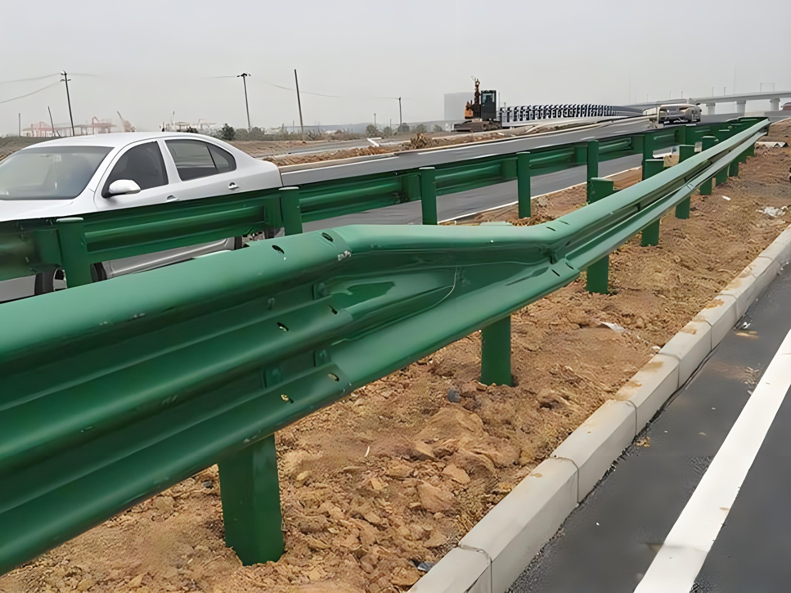 通化高速波形护栏板日常维护方案确保道路安全新举措